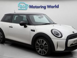 Used 2022 Mini Cooper Exclusive Hatchback | £19,200 (Expensive)