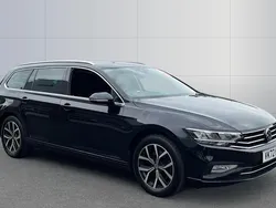 Used 2024 VW Passat SEL Estate | £19,941 (Fair price)