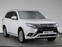 Gloss white Used 2020 Mitsubishi Outlander SUV | £16,190 (Good price)