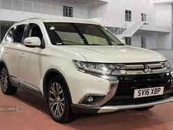 White Used 2016 Mitsubishi Outlander SUV | £7,995 (A bit pricey)