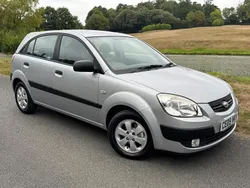 Silver Used 2009 Kia Rio Hatchback | £3,000 (Expensive)