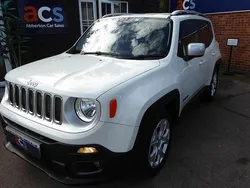 Alpine white Used 2016 Jeep Renegade Limited SUV | £7,995 (Fair price)