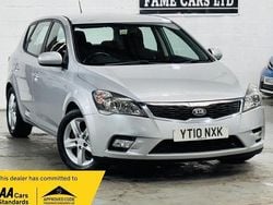 Silver Used 2010 Kia Ceed 2 Hatchback | £4,000 (Good price)