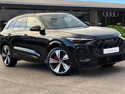 Black Used 2025 Audi Q5 Advanced SUV | £53,490
