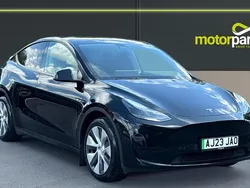 Metallic black Used 2023 Tesla Model Y SUV | £25,250 (Fair price)