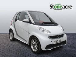 White Used 2013 Smart ForTwo Coupé Passion Coupe | £5,377 (A bit pricey)