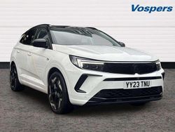 White Used 2023 Vauxhall Grandland X GSe SUV | £19,990 (Fair price)