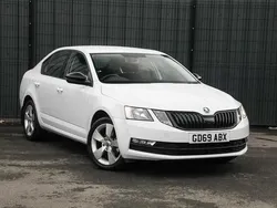 White Used 2020 Skoda Octavia SE Hatchback | £10,395 (Good price)