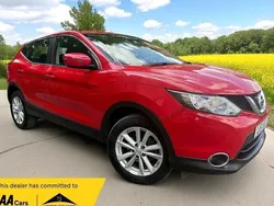 Red Used 2016 Nissan Qashqai Acenta SUV | £4,995 (Good price)