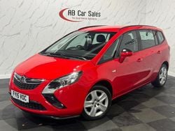 Red Used 2015 Vauxhall Zafira MPV | £6,499 (Fair price)