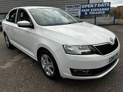 White Used 2018 Skoda Rapid SE Hatchback | £6,695 (Fair price)