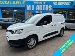 White Used 2022 Toyota Proace Van | £9,995 (Super price)