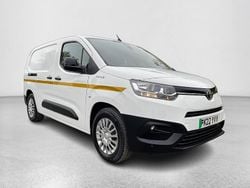 White Used 2022 Toyota Proace Van | £11,700 (Super price)