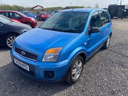 Blue Used 2009 Ford Fusion Zetec Hatchback | £1,799 (Fair price)