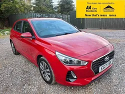 Red Used 2017 Hyundai i30 SE Hatchback | £6,488 (Fair price)