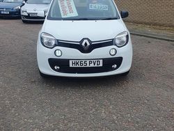 White Used 2015 Renault Twingo Dynamique Hatchback | £3,495 (Fair price)