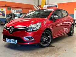 Red Used 2017 Renault Clio IV Dynamique Hatchback | £5,500 (Fair price)