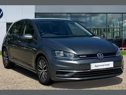 Grey Used 2018 VW Golf VII SE Hatchback | £14,402 (Fair price)