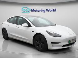 White Used 2022 Tesla Model 3 RWD Sedan | £17,500 (Fair price)