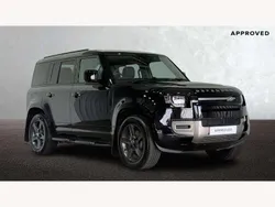 Black Used 2025 Land Rover Defender SE Dynamic SUV | £66,950 (Fair price)