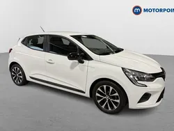 White Used 2022 Renault Clio V Evolution Hatchback | £13,999 (Good price)