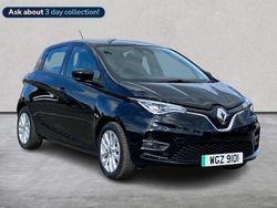 Black Used 2022 Renault Rapid Iconic Hatchback | £9,795 (Fair price)