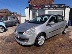 Silver Used 2007 Renault Clio II Privilege | £3,495 (Fair price)