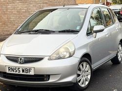 Silver Used 2006 Honda Jazz SE Hatchback | £2,199 (Fair price)