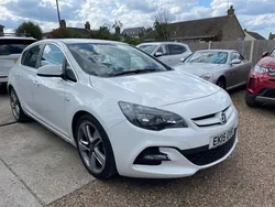 White Used 2015 Vauxhall Astra Edition Hatchback | £6,500 (Fair price)