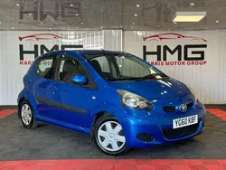Blue Used 2010 Toyota Aygo Hatchback | £3,495 (Fair price)