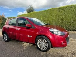 Red Used 2009 Renault Clio II Dynamique Hatchback | £995 (Good price)