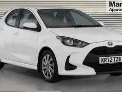 White Used 2022 Toyota Yaris Hybrid Hatchback | £15,602 (Good price)