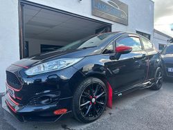 Black Used 2015 Ford Fiesta Zetec Hatchback | £3,995 (Fair price)