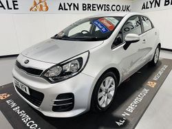 Bright silver metallic Used 2016 Kia Rio Hatchback | £4,299 (Fair price)