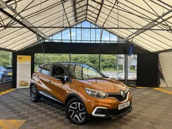 Orange/black Used 2018 Renault Captur Iconic SUV | £9,795 (Fair price)
