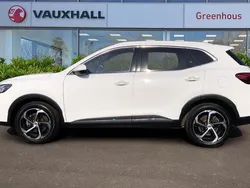 White Used 2023 MG HS Trophy SUV | £15,587 (Good price)