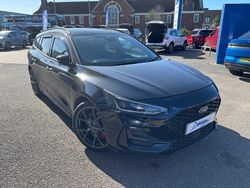 Black Used 2023 Ford Focus ST Estate | £21,000 (Fair price)