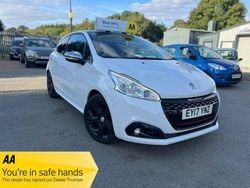 White Used 2017 Peugeot 208 Prestige Hatchback | £4,990 (Good price)