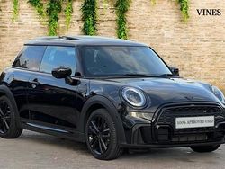 Black Used 2023 Mini Cooper Hatch Hatchback | £25,411 (A bit pricey)