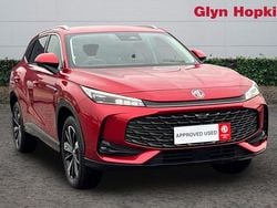 White New 2025 MG HS SE SUV | £19,612 (Super price)