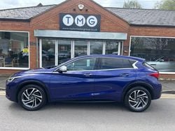 Blue Used 2019 Infiniti Q30 Luxe Hatchback | £12,995 (Expensive)