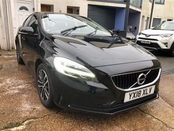 Black Used 2018 Volvo V40 Momentum Estate | £11,995 (Fair price)