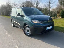 Blue New 2025 Citroën Berlingo MPV | £18,290 (Fair price)