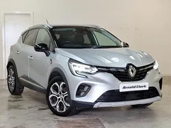 Grey Used 2022 Renault Captur SE SUV | £16,998 (Fair price)