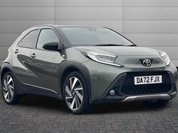 Cardamom green with black Used 2022 Toyota Aygo X SUV | £15,895