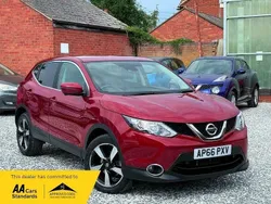 Red Used 2016 Nissan Qashqai N-Connecta SUV | £12,790 (Fair price)