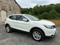 White Used 2016 Nissan Qashqai Acenta SUV | £6,250 (Fair price)