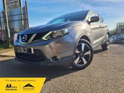 Grey Used 2016 Nissan Qashqai N-Connecta SUV | £6,975 (Good price)