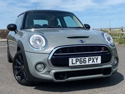 Moonwalk grey Used 2016 Mini Cooper S Hatch Hatchback | £10,750 (Fair price)