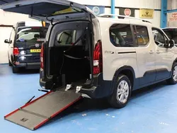 Beige Used 2021 Peugeot Rifter Allure Premium MPV | £22,450 (A bit pricey)